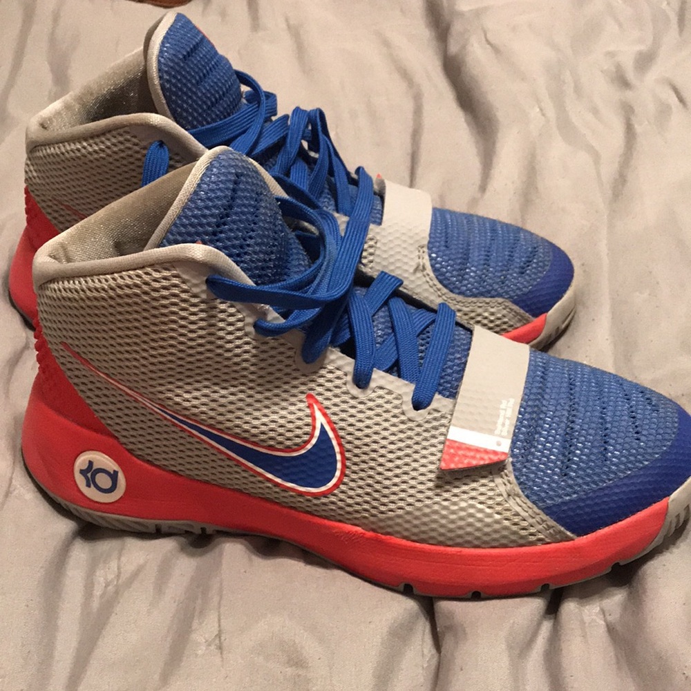 KD basketball shoes